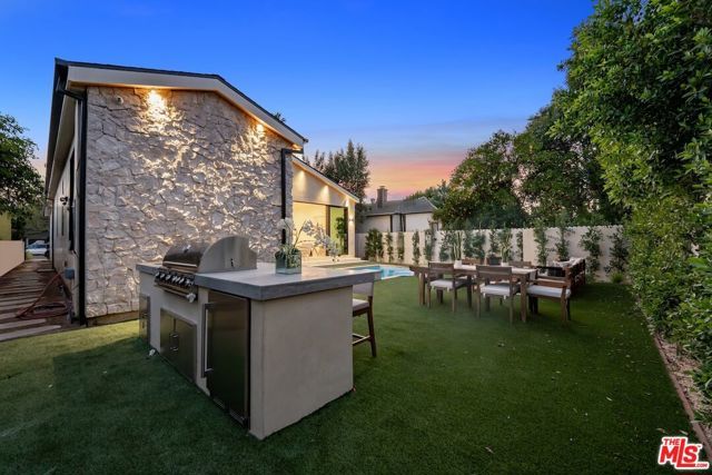 14647 Morrison Street, Sherman Oaks, CA 91403