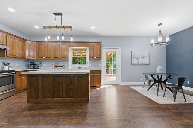 2845 Hillcrest Dr, Centerville, TN 37033