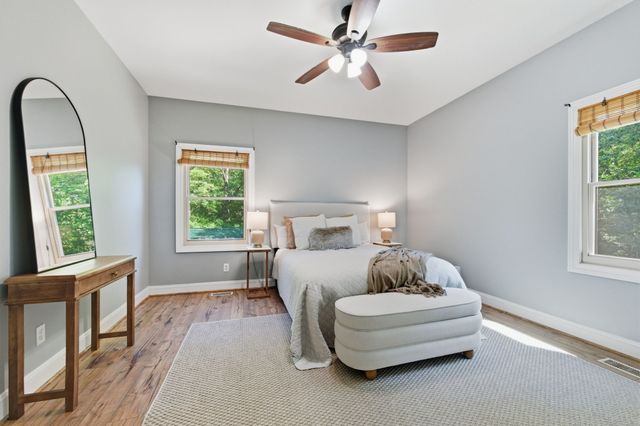 2845 Hillcrest Dr, Centerville, TN 37033