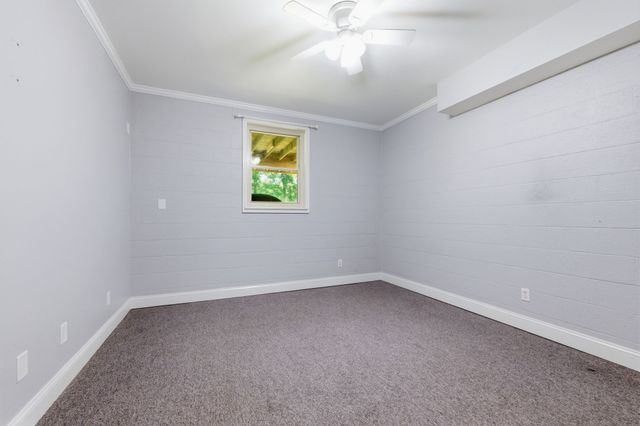 2845 Hillcrest Dr, Centerville, TN 37033