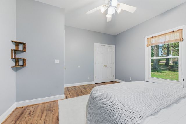 2845 Hillcrest Dr, Centerville, TN 37033