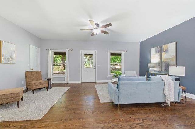 2845 Hillcrest Dr, Centerville, TN 37033