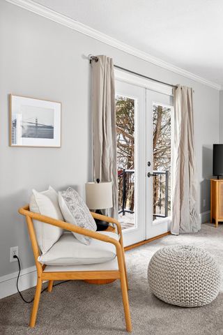 1589 Hillcrest Avenue, Saint Paul, MN 55116