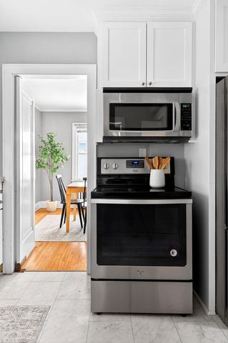 1589 Hillcrest Avenue, Saint Paul, MN 55116