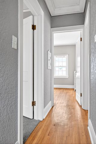 1589 Hillcrest Avenue, Saint Paul, MN 55116