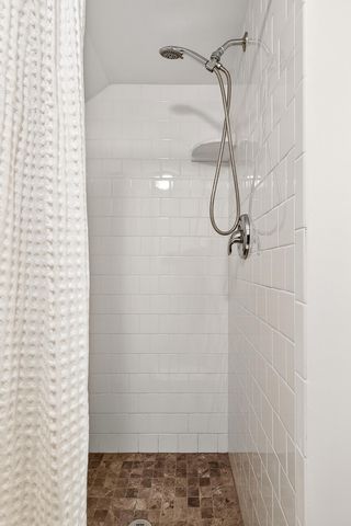 1589 Hillcrest Avenue, Saint Paul, MN 55116