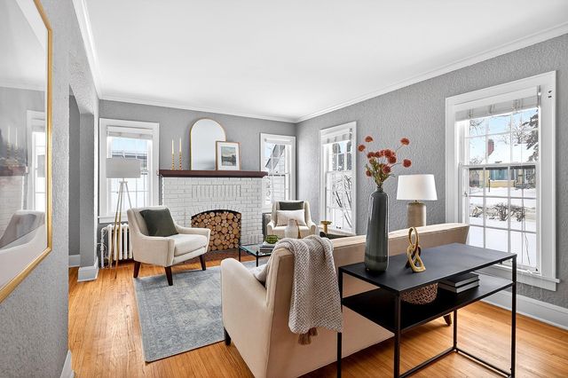 1589 Hillcrest Avenue, Saint Paul, MN 55116