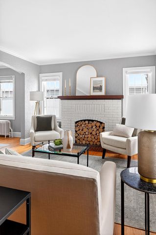 1589 Hillcrest Avenue, Saint Paul, MN 55116