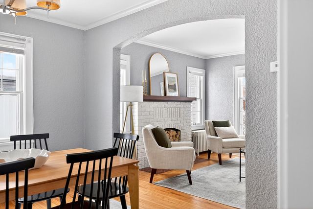 1589 Hillcrest Avenue, Saint Paul, MN 55116