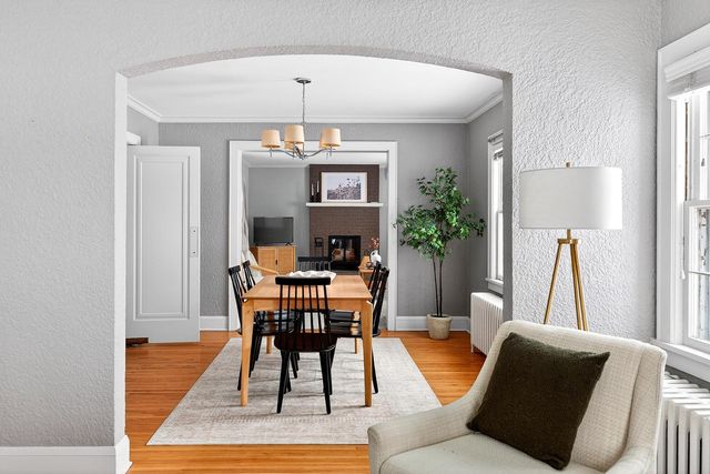 1589 Hillcrest Avenue, Saint Paul, MN 55116