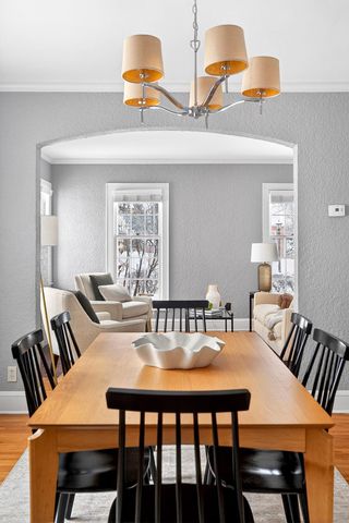 1589 Hillcrest Avenue, Saint Paul, MN 55116