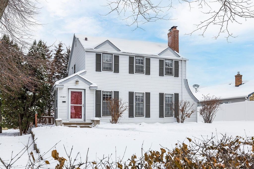 1589 Hillcrest Avenue, Saint Paul, MN 55116