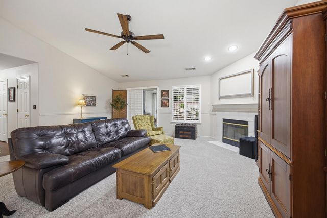 525 W Kimball Avenue, Visalia, CA 93277