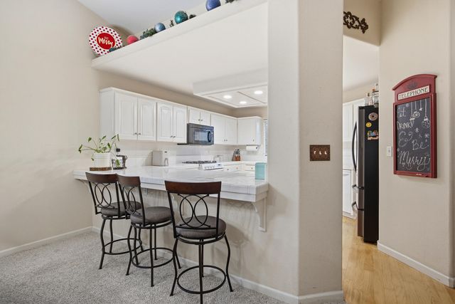 525 W Kimball Avenue, Visalia, CA 93277