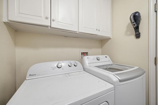 525 W Kimball Avenue, Visalia, CA 93277