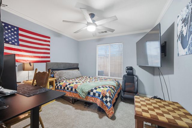 525 W Kimball Avenue, Visalia, CA 93277