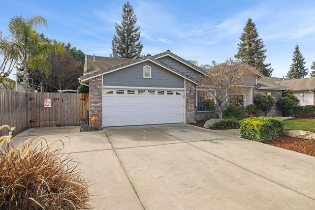 525 W Kimball Avenue, Visalia, CA 93277