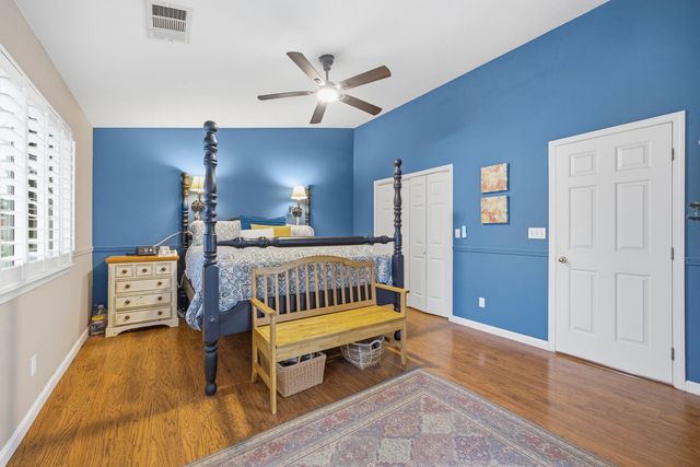 525 W Kimball Avenue, Visalia, CA 93277