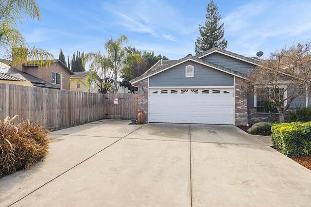 525 W Kimball Avenue, Visalia, CA 93277