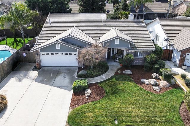 525 W Kimball Avenue, Visalia, CA 93277