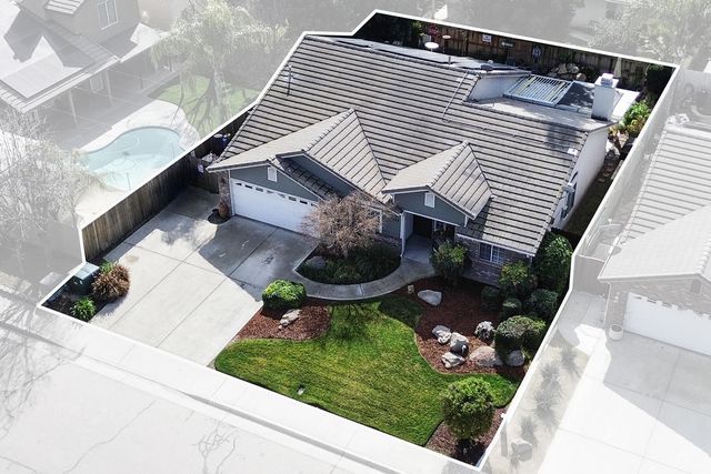 525 W Kimball Avenue, Visalia, CA 93277