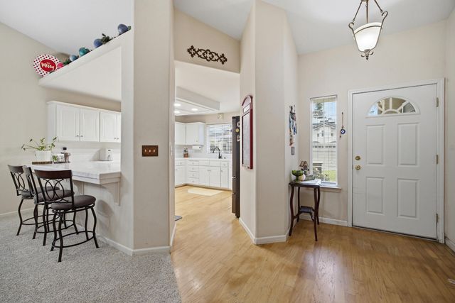 525 W Kimball Avenue, Visalia, CA 93277