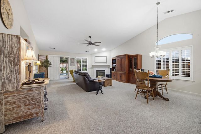 525 W Kimball Avenue, Visalia, CA 93277