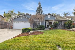 525 W Kimball Avenue, Visalia, CA 93277