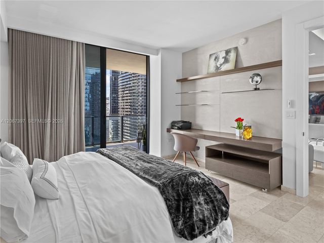 88 SW 7th Street 3007, Miami, FL 33130