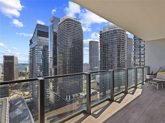 88 SW 7th Street 3007, Miami, FL 33130