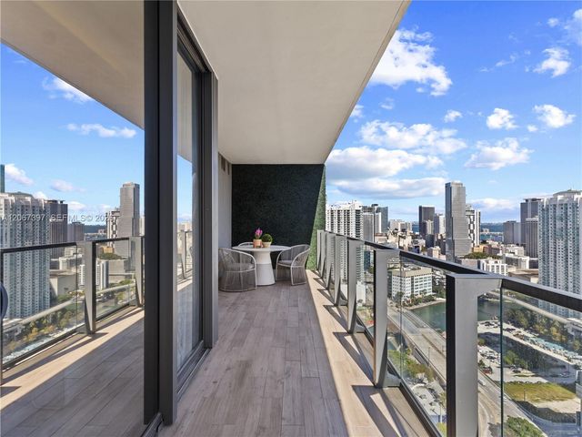 88 SW 7th Street 3007, Miami, FL 33130