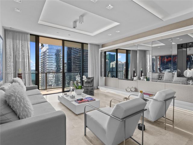 88 SW 7th Street 3007, Miami, FL 33130