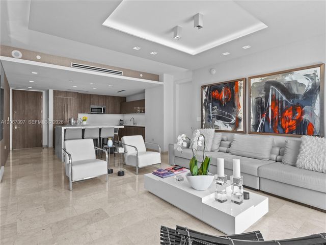 88 SW 7th Street 3007, Miami, FL 33130