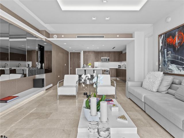 88 SW 7th Street 3007, Miami, FL 33130