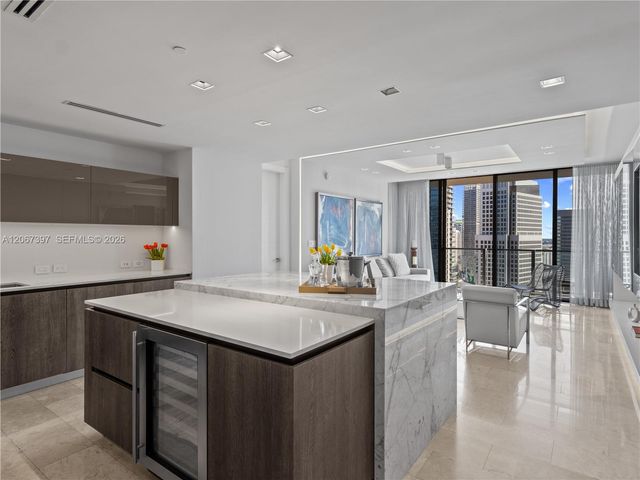 88 SW 7th Street 3007, Miami, FL 33130