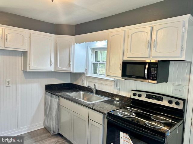 25 S NEW ST, Dover, DE 19904