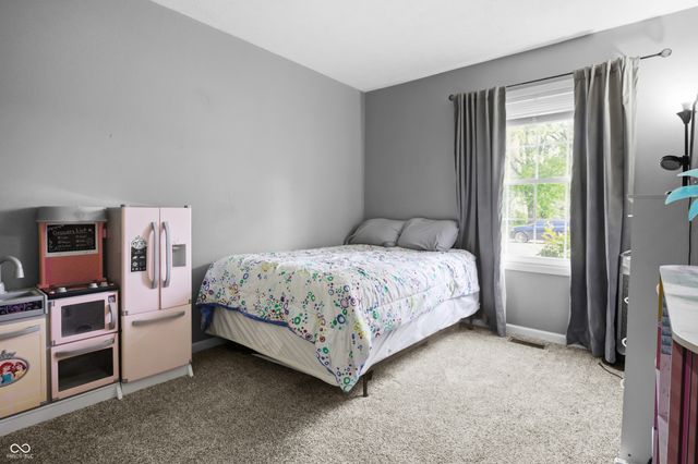 2816 Hawcreek Boulevard, Columbus, IN 47203