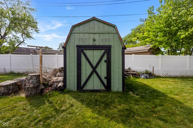 2816 Hawcreek Boulevard, Columbus, IN 47203