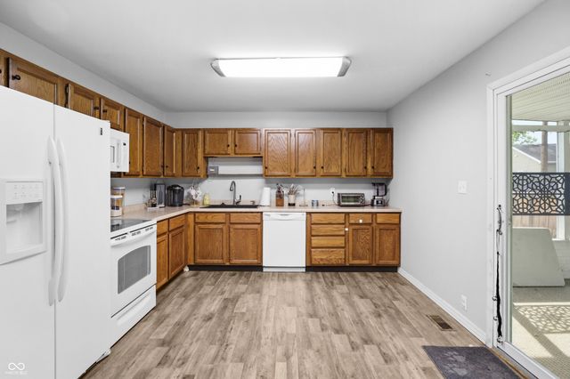 2816 Hawcreek Boulevard, Columbus, IN 47203