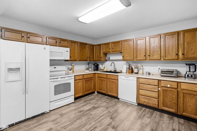 2816 Hawcreek Boulevard, Columbus, IN 47203