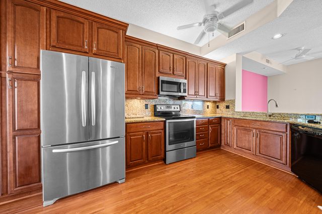 9539 WELDON Circle F408, Tamarac, FL 33321