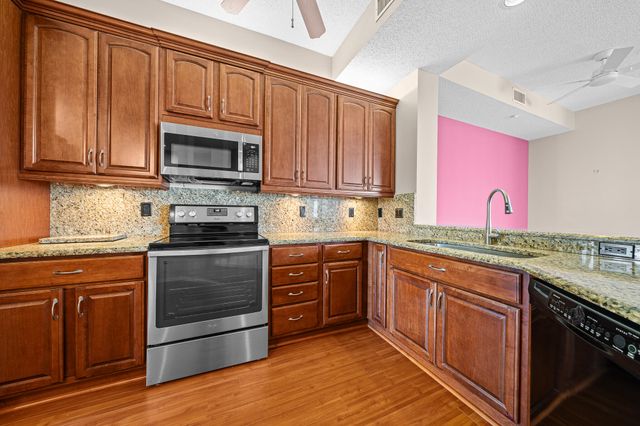 9539 WELDON Circle F408, Tamarac, FL 33321