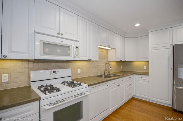 42750 Lyric Court, Northville Township, MI 48167