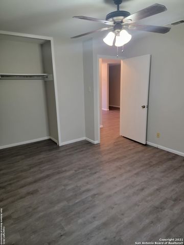 923 Vance Jackson Rd Apt 1004, San Antonio, TX 78201