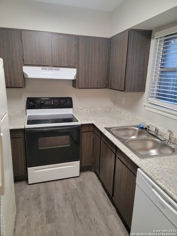 923 Vance Jackson Rd Apt 1004, San Antonio, TX 78201