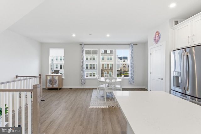 24173 THURSO SQ, Sterling, VA 20166