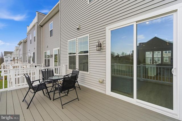 24173 THURSO SQ, Sterling, VA 20166