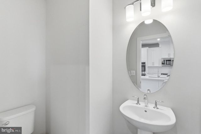 24173 THURSO SQ, Sterling, VA 20166