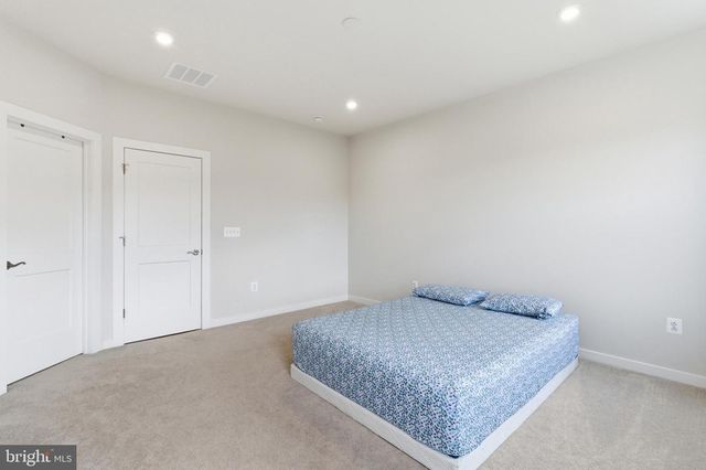 24173 THURSO SQ, Sterling, VA 20166