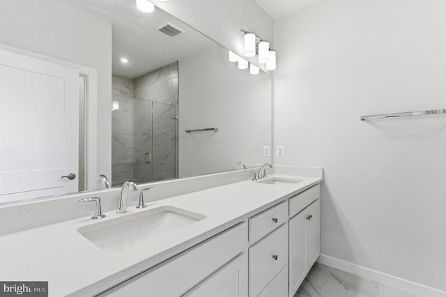 24173 THURSO SQ, Sterling, VA 20166